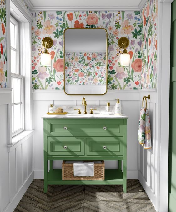 inspiration salle de bain originale et gaie verte et fleurie